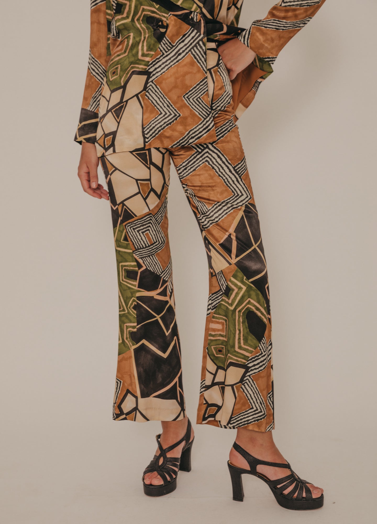 Naromi pants ethnic print